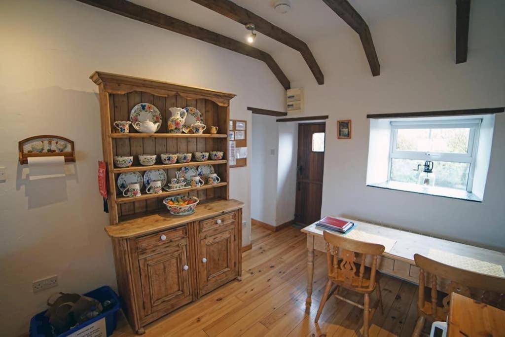 Red Stonecutters Cottage, Doolin Carrowauff Exterior photo